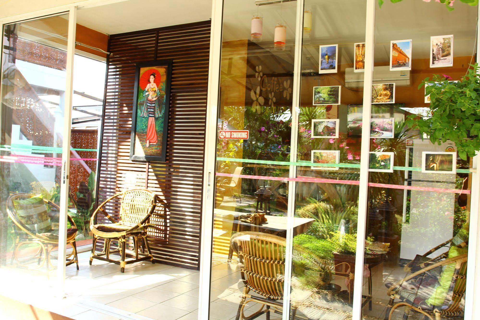 Grand Lanna Hotel Chiang Mai Bagian luar foto