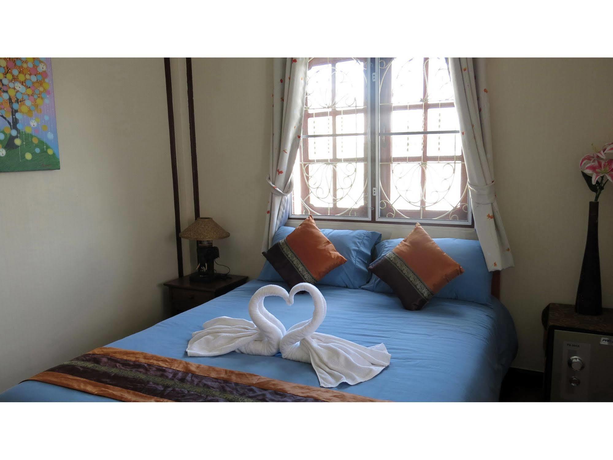 Grand Lanna Hotel Chiang Mai Bagian luar foto